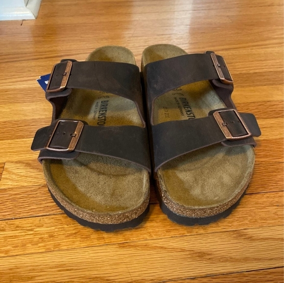 Birkenstock Arizona Sandals in Oiled Leather. Size 10-10.5. Never worn. - Picture 2 of 4